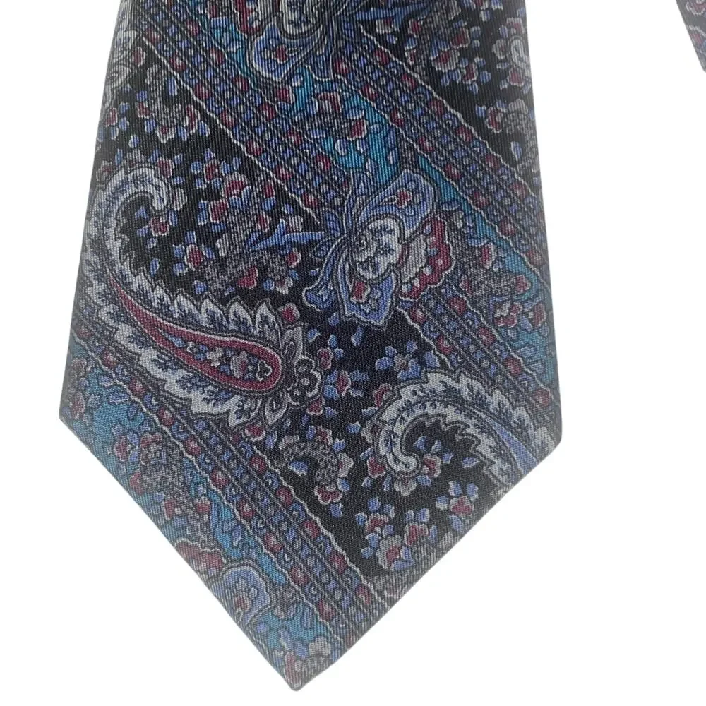 Christian Dior Men Necktie Silk Made in USA Paisley Classic Luxury 56”X3.75”
